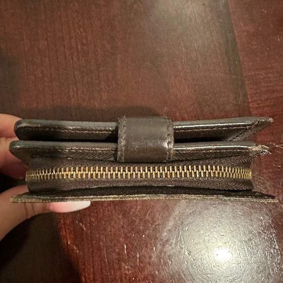 LV WALLET - Picture 4 of 11